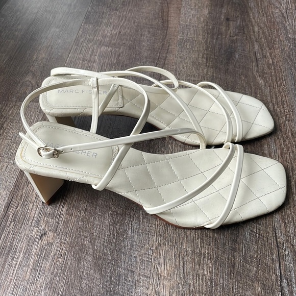 Marc Fisher Shoes - Strappy 90’s sandals